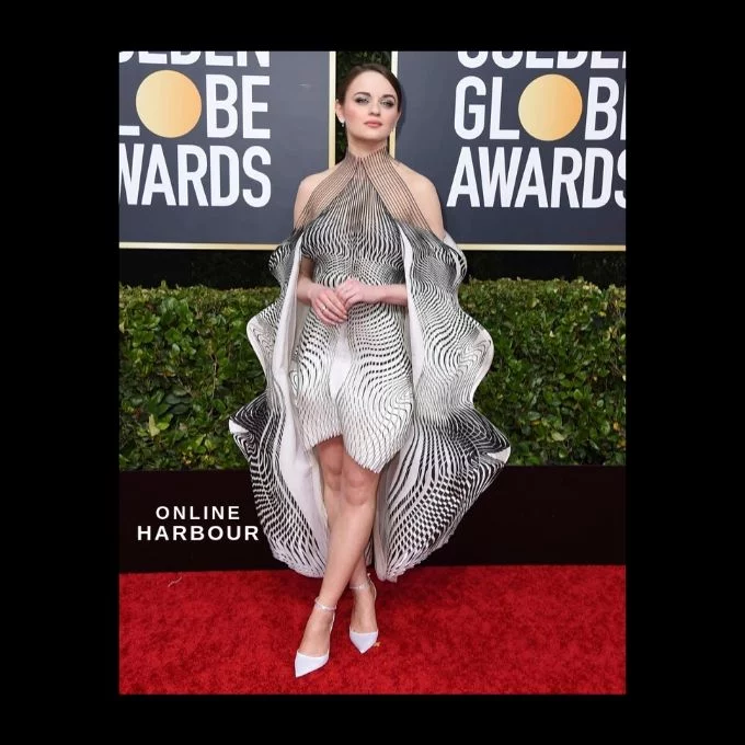 Golden Globes 2020 Red Carpet_ Joey King