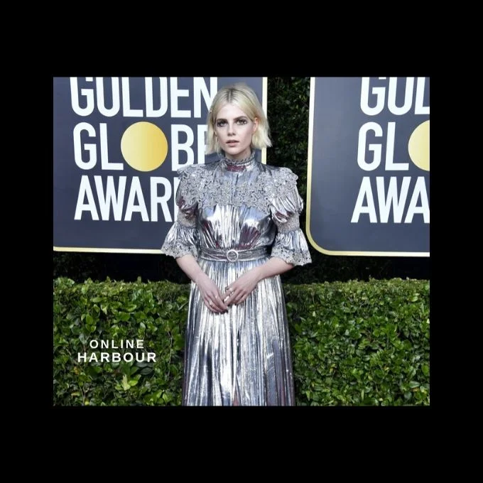 Golden Globes 2020_Red Carpet_Lucy Boynton