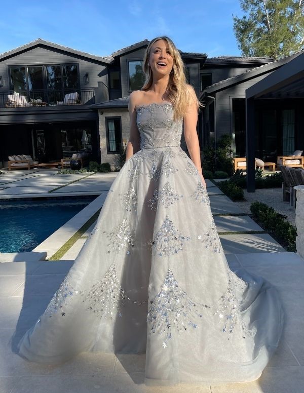 Kaley Cuoco in Oscar de la Renta at the 78th Annual Golden Globe Awards 2021