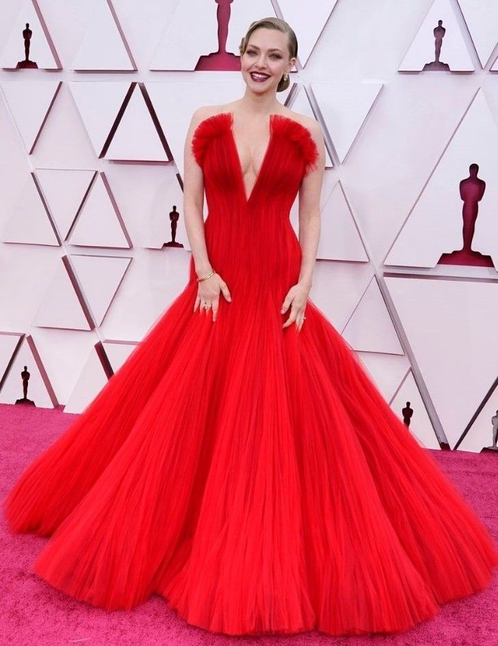 Amanda Seyfried at the Oscars 2021 Academy Awards Amanda Seyfried at the Oscars 2021 Academy Awards