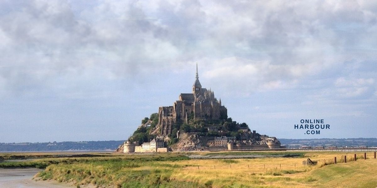 Le Mont Saint Michel island places to visit in France Le Mont Saint Michel island places to visit in France