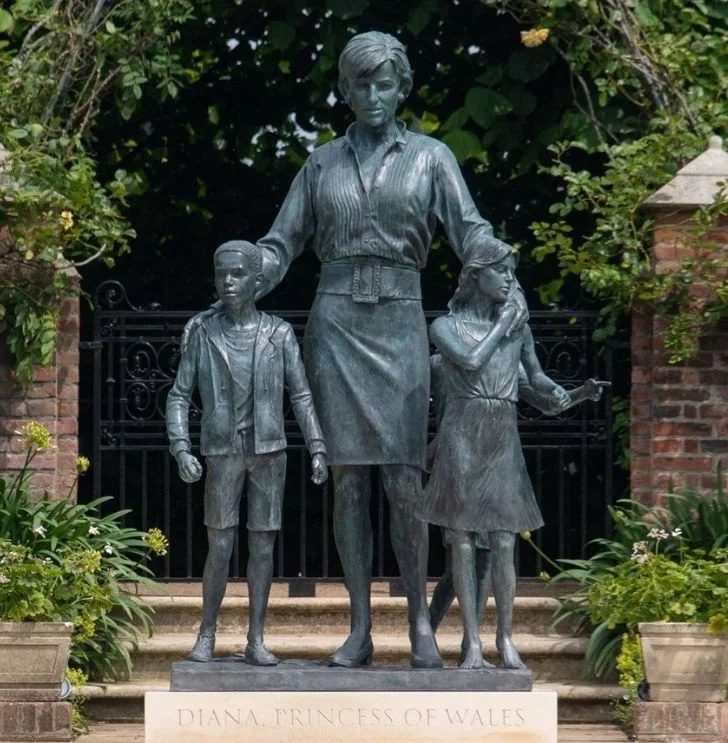 Princes William Prince Harry reunited to unveil Princess Diana statue 4