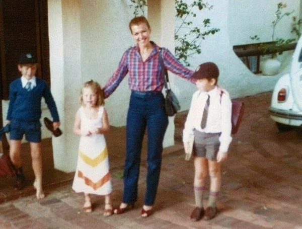 Elon Musk with his mother Maye and sister Tosca and brother Kimbal Elon Musk with his mother Maye and sister Tosca and brother Kimbal